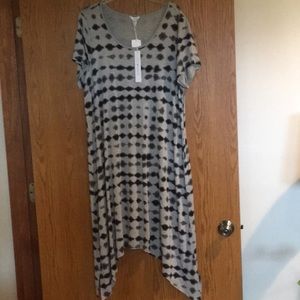 Intro. NWT black and gray lightweight dress